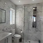 Penthouse Bbq&hot Tub 5min Walk2sea Apartment St. Paul's Bay
