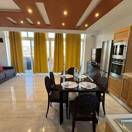Penthouse Bbq&hot Tub 5min Walk2sea Apartament