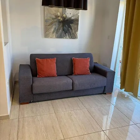 Penthouse Bbq&hot Tub 5min Walk2sea خليج سانت بول